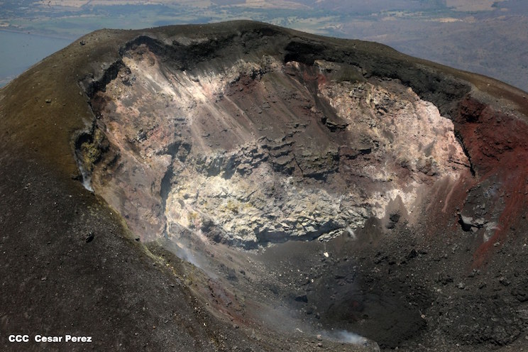 Recorrido a&eacute;reo por volcanes de Nicaragua